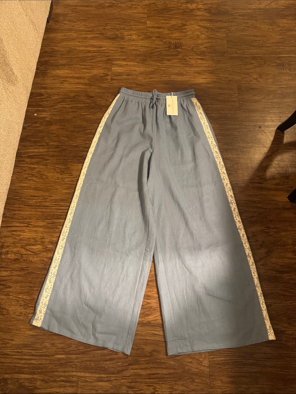 NWT Caroline constas pants size small